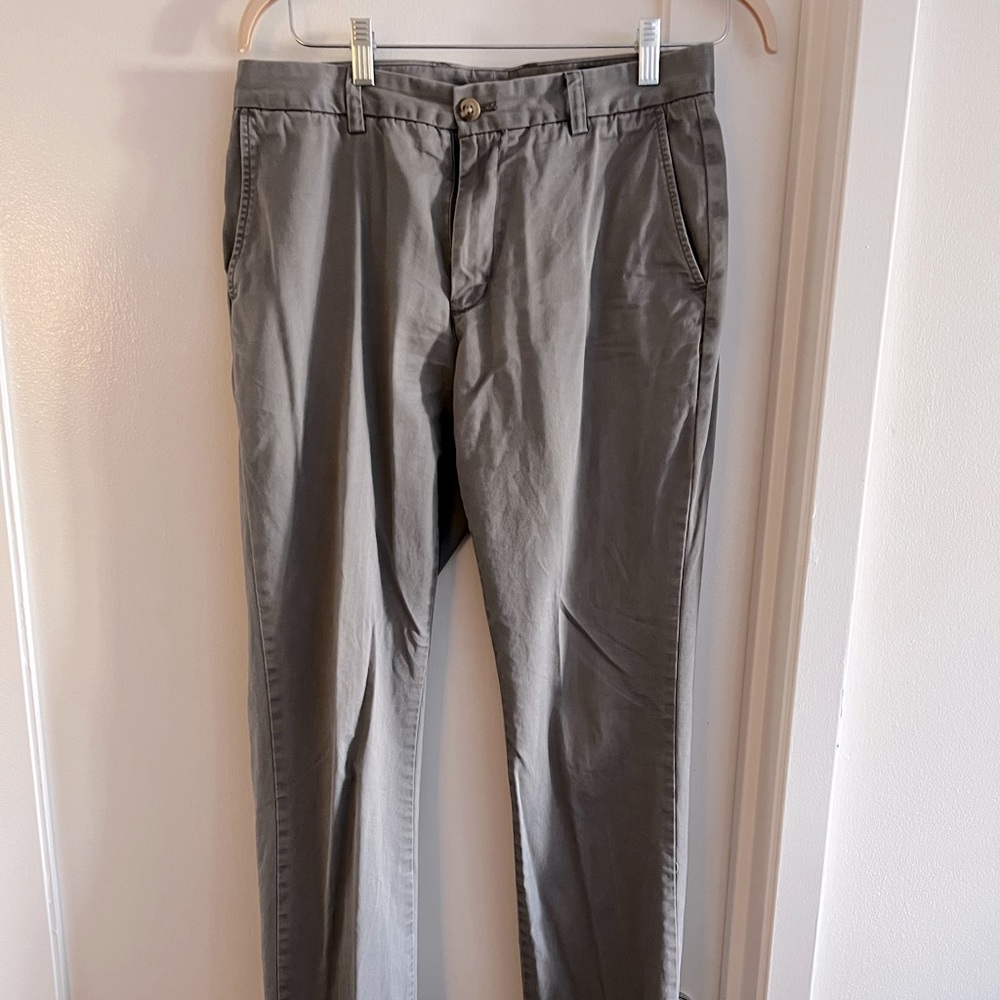 Grey Vineyard Vines Chinos (32x34)